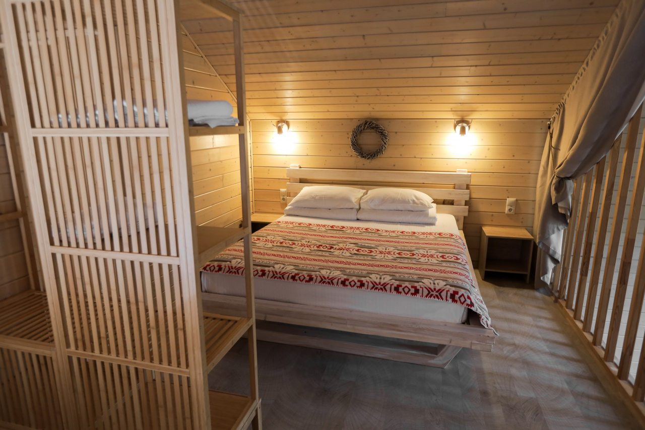 Коттедж (Дуплекс), Гостевой дом Шишка