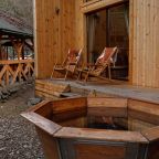 Парение в чане, Гостевой дом Шишка