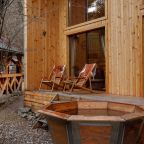 Парение в чане, Гостевой дом Шишка