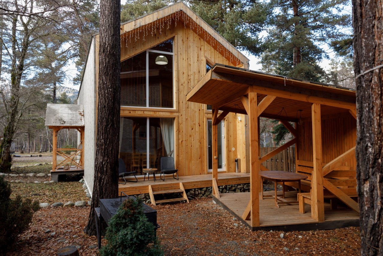 Коттедж (Дуплекс), Гостевой дом Шишка