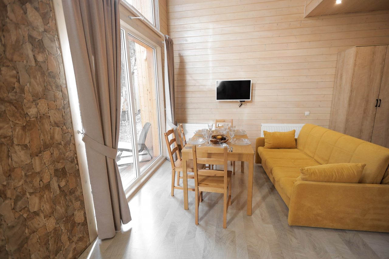 Коттедж (Дуплекс), Гостевой дом Шишка