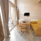 Коттедж (Дуплекс), Гостевой дом Шишка