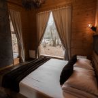 Бунгало (Лодж с уличным джакузи), Гостевой дом Шишка