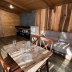 Бунгало (Лодж с уличным джакузи), Гостевой дом Шишка