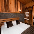 Бунгало (Лодж с уличным джакузи), Гостевой дом Шишка