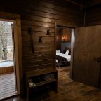 Бунгало (Лодж с уличным джакузи), Гостевой дом Шишка