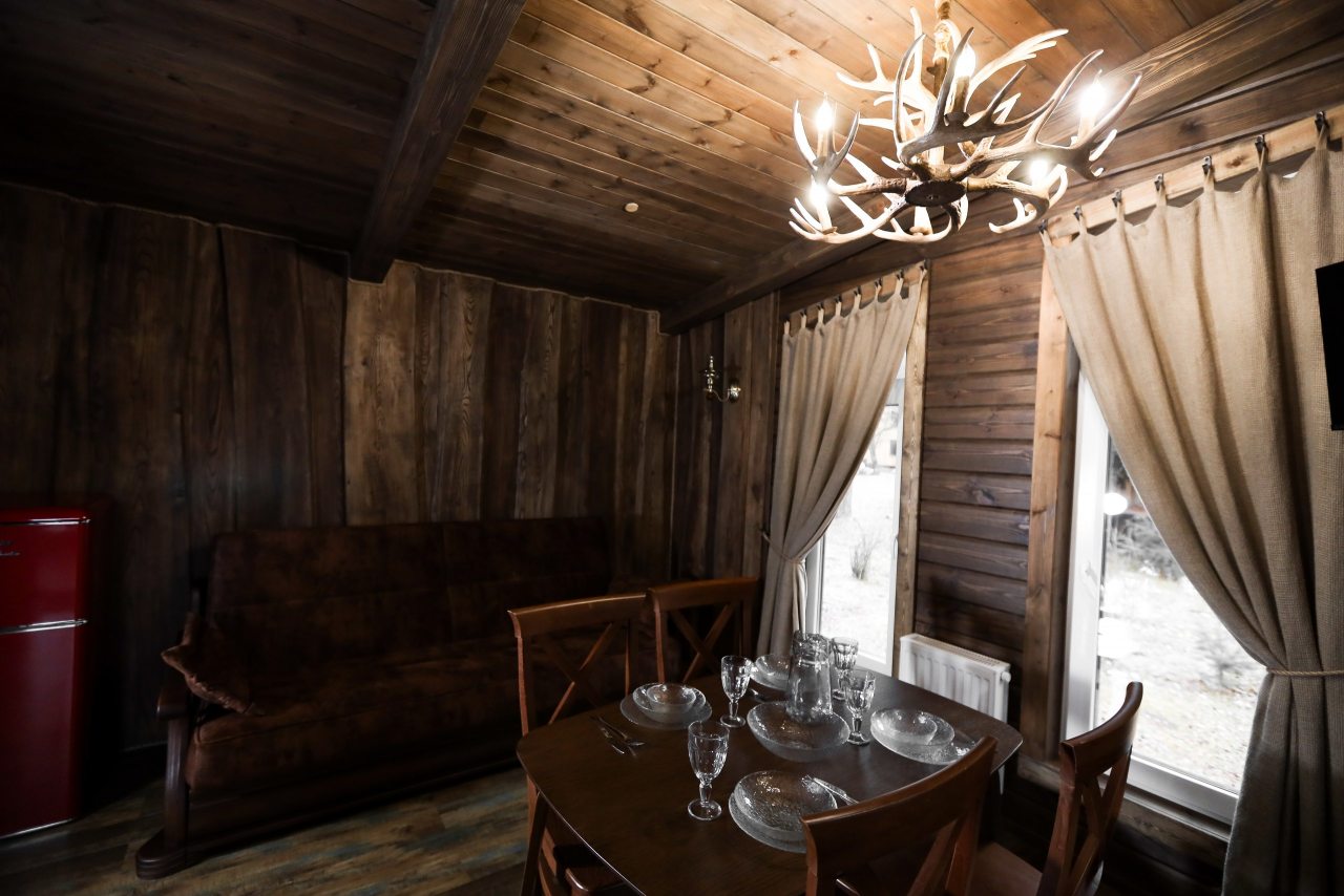 Бунгало (Лодж с уличным джакузи), Гостевой дом Шишка