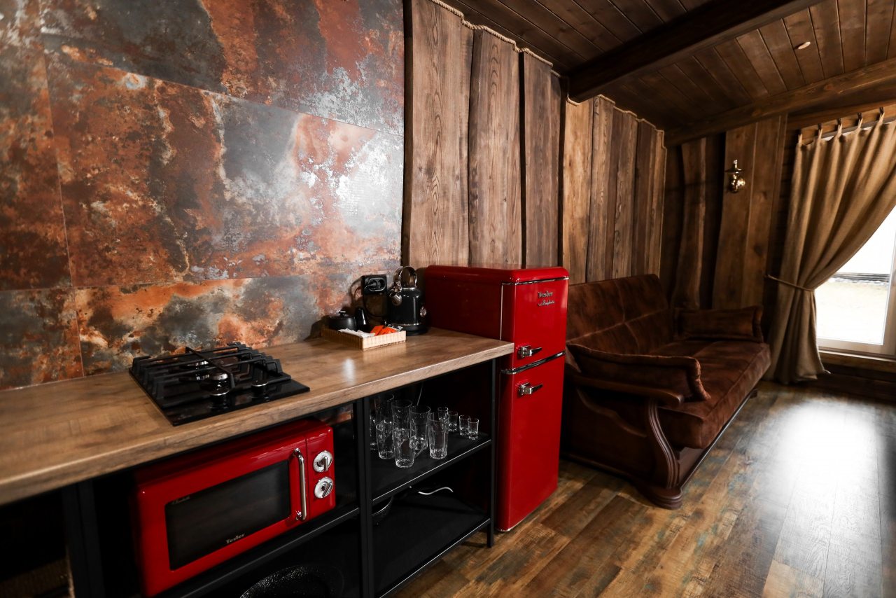 Бунгало (Лодж с уличным джакузи), Гостевой дом Шишка