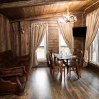 Бунгало (Лодж с уличным джакузи), Гостевой дом Шишка