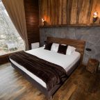 Бунгало (Лодж с уличным джакузи), Гостевой дом Шишка