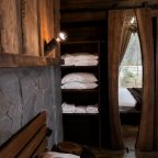 Бунгало (Лодж с уличным джакузи), Гостевой дом Шишка