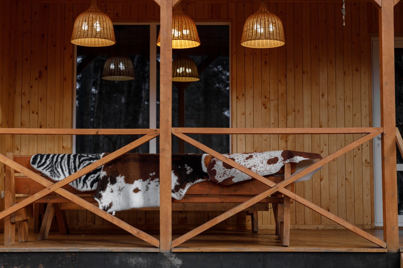 Дом (Три Хаус), Гостевой дом Шишка