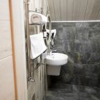 Дом (Три Хаус), Гостевой дом Шишка