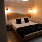 Дом (Три Хаус), Гостевой дом Шишка