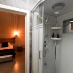 Дом (Три Хаус), Гостевой дом Шишка