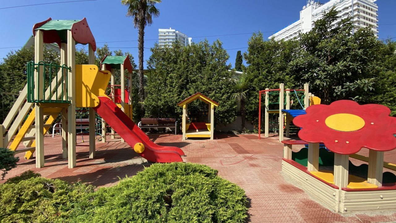Детская площадка, Апарт-отель in Millennium Tower