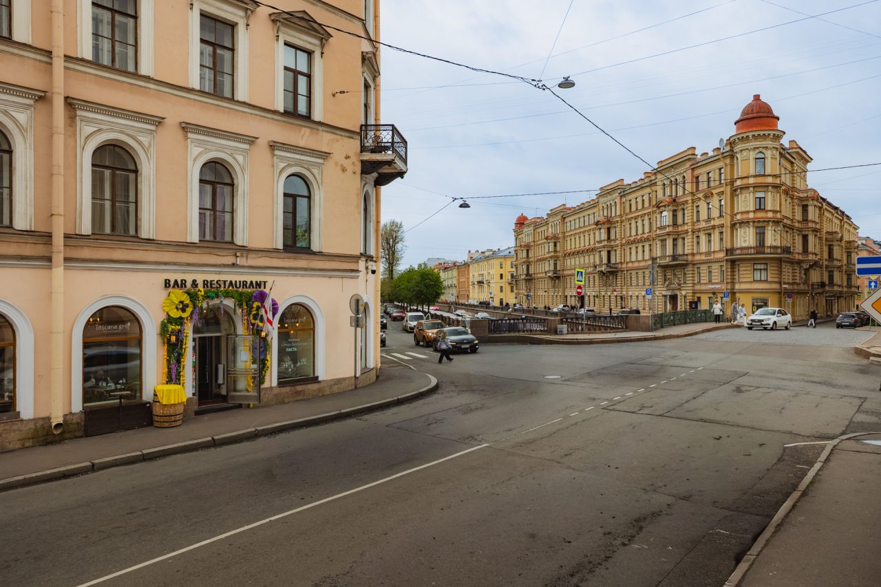 Апартаменты (Однокомнатная квартира в стиле лофт на набережной №4), Апартаменты RentalSPb на набережной канала Грибоедова 62
