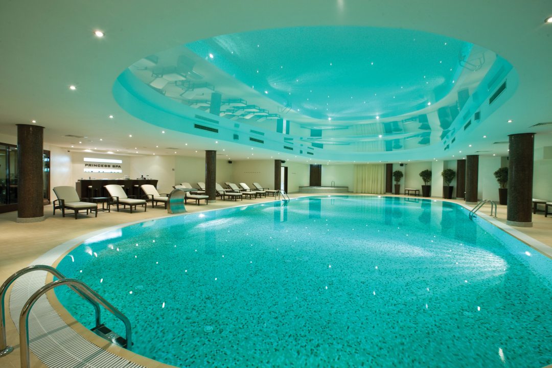Крытый плавательный бассейн, Отель Crowne Plaza Minsk