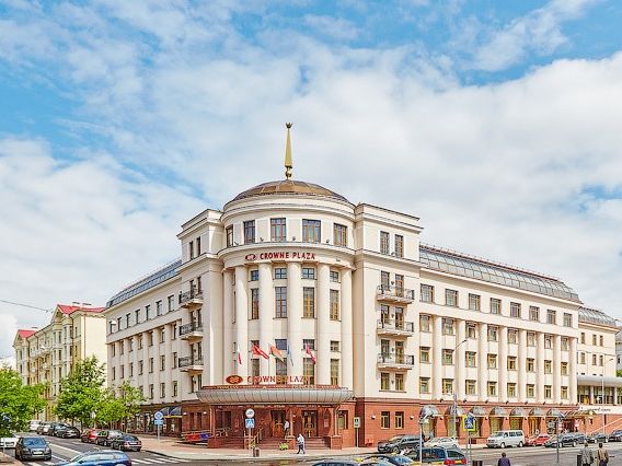 Отель Crowne Plaza Minsk