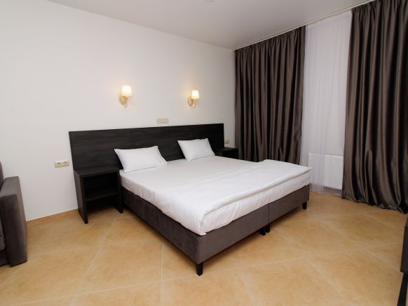 Фотография номера апарт отеля Люди