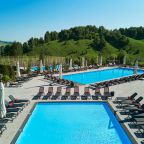 Летний бассейн, Отель Алтай Пэлас Шале