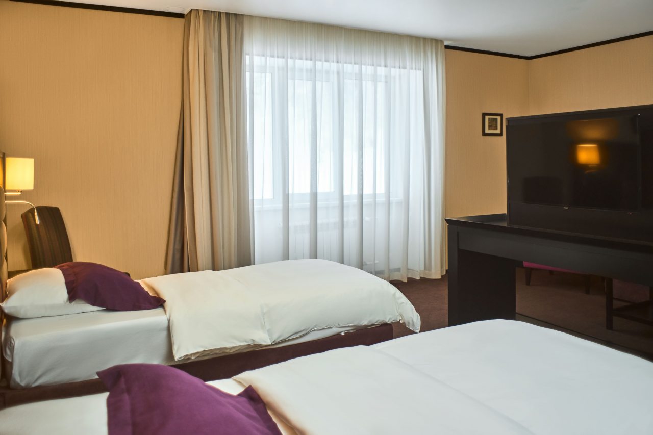 Номер (Джуниор сюит с двумя кроватями), Отель АЛТАЙ ПЭЛАС