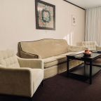 Люкс (Трехкомнатный с двумя спальнями), Отель АЛТАЙ ПЭЛАС