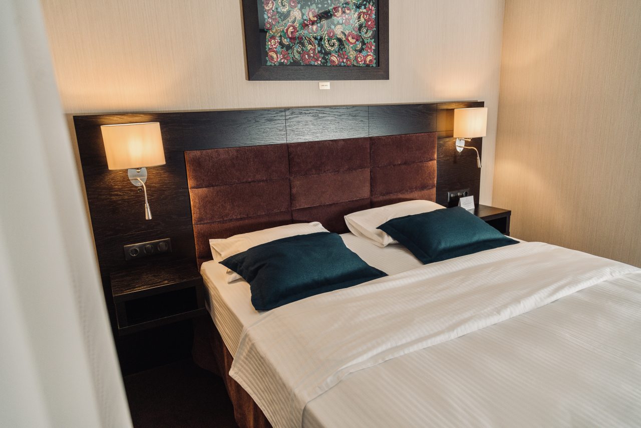 Люкс (Трехкомнатный с двумя спальнями), Отель АЛТАЙ ПЭЛАС