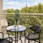 Апартаменты (ЛЮКС ПРЕМИУМ), Emerald Apart Hotel by Provence