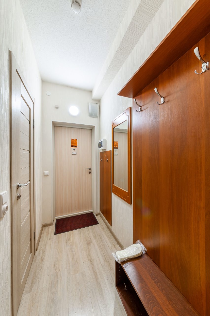 Полулюкс (Улучшенная студия с кроватью King-size и балконом), Апартаменты Pulkovo-apart