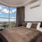 Апартаменты (№98, 1к, 14 этаж из 21), Апартаменты Crown39