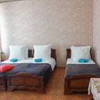 Трехместный (Четырехместный однокомнатный номер эконом-класса площадью 31,9 кв. м.: 2 односпальные кровати шириной 0,9 м), Загородный отель Максрумс Дом отдыха у Плеса