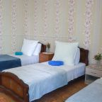 Трехместный (Однокомнатный номер эконом-класса площадью 17,7 кв. м.: 3 односпальные кровати шириной 0,9 м), Загородный отель Максрумс Дом отдыха у Плеса