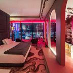 Студио (Sky Spa Room 77 этаж  Панорамный, волшебный и просто лучший), Отель Sky Apartments