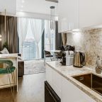 Апартаменты (Sky Suite Studio 2 , 62 этаж Уютный, стильный, романтичный), Отель Sky Apartments