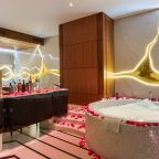 Студио (SKY SEX ROOM / 44 этаж / Нежный, Эротичный, Страстный), Отель Sky Apartments