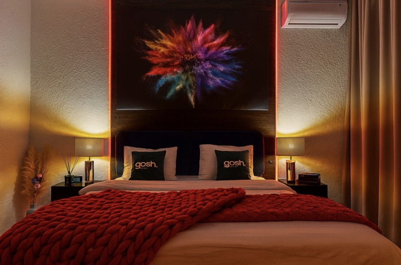 Кондиционер, двуспальная кровать, подсветка