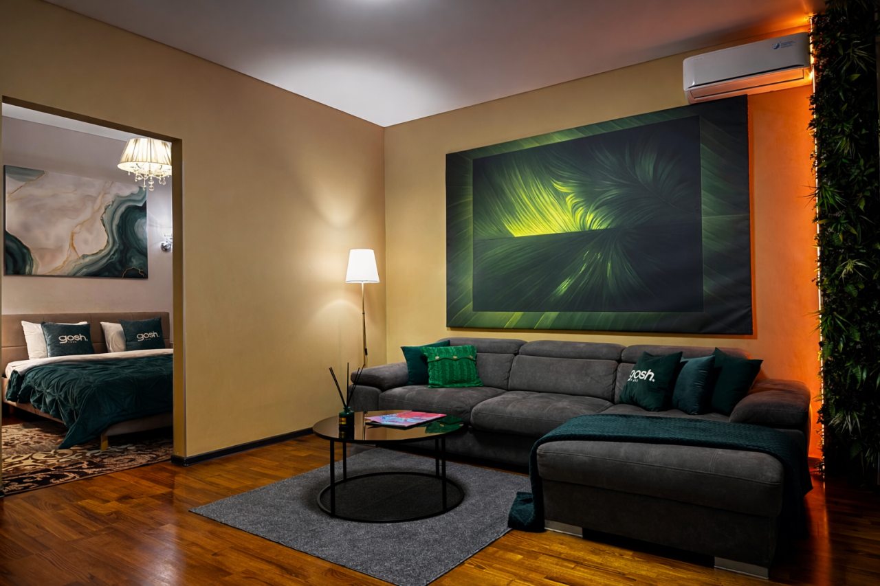 Апартаменты (Малыгина 90, кв.252), Апартаменты GOSH