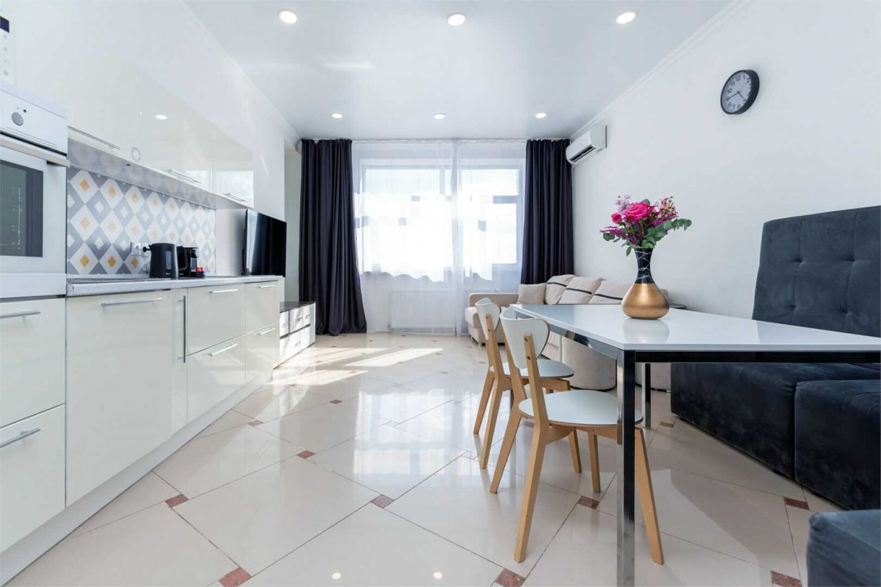 Апартаменты (Малыгина 90, кв.382), Апартаменты GOSH