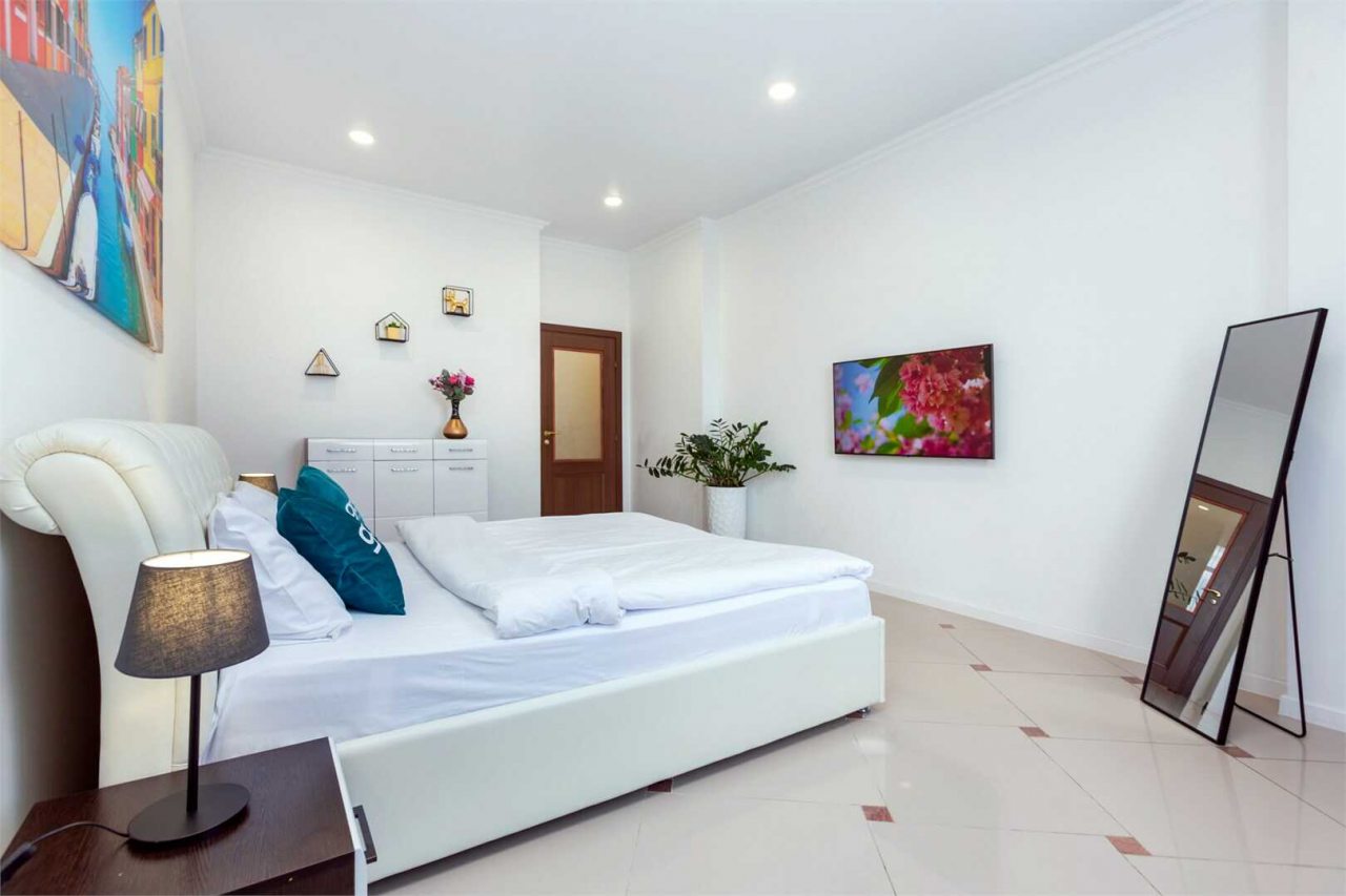 Апартаменты (Малыгина 90, кв.382), Апартаменты GOSH