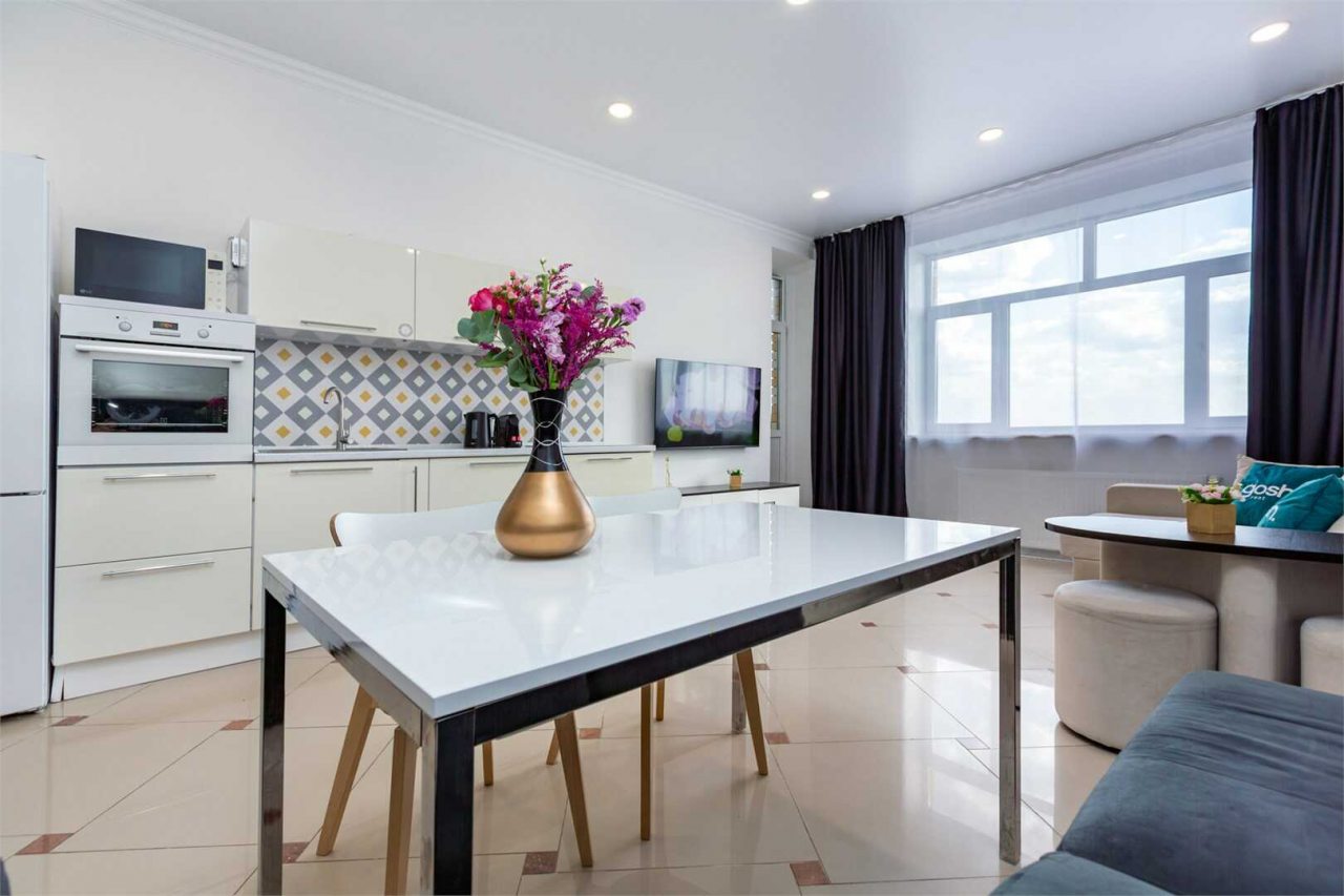 Апартаменты (Малыгина 90, кв.382), Апартаменты GOSH