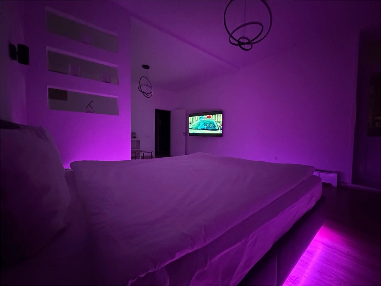 Апартаменты (Малыгина 90, кв.581), Апартаменты GOSH