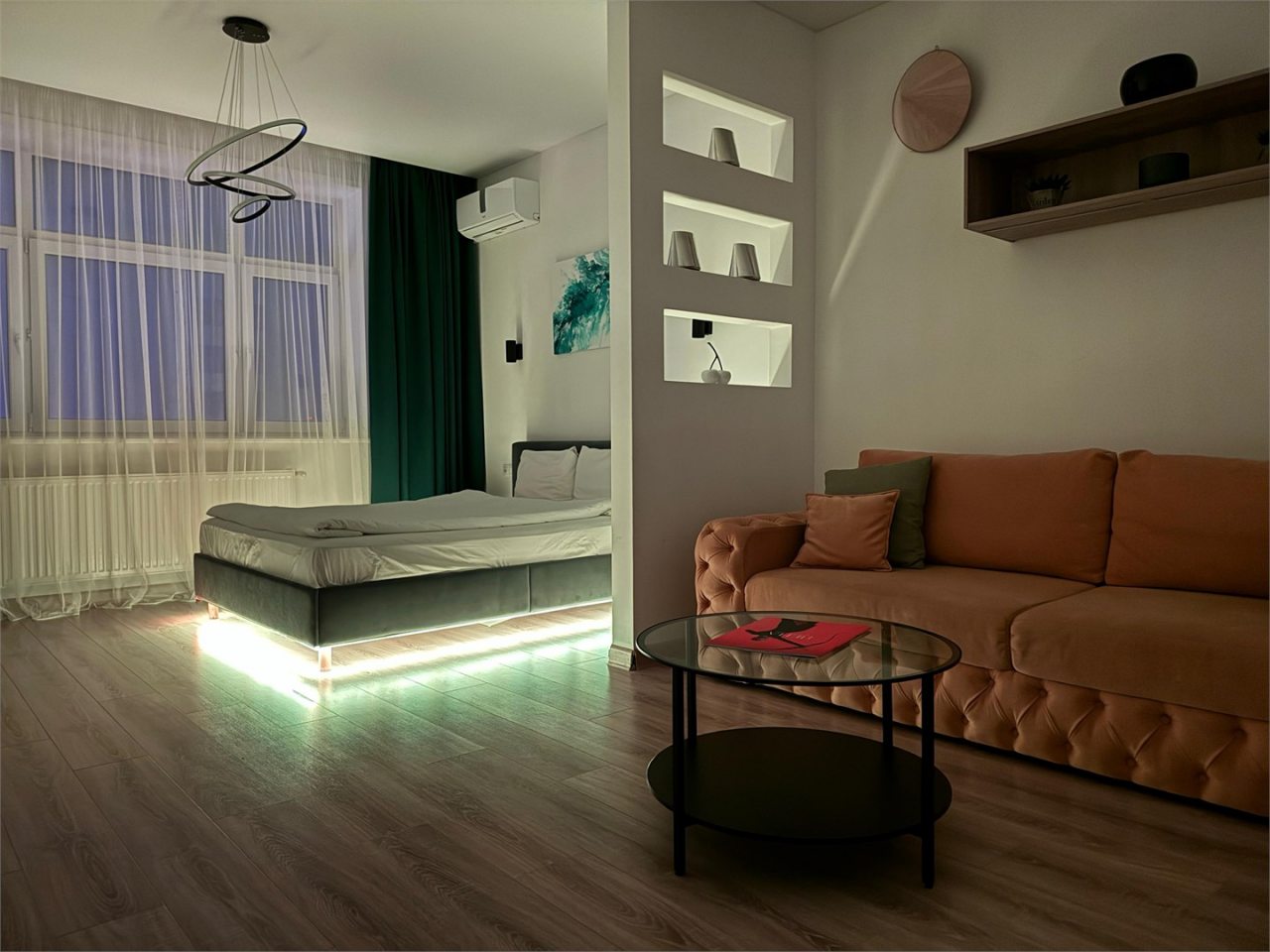 Апартаменты (Малыгина 90, кв.581), Апартаменты GOSH