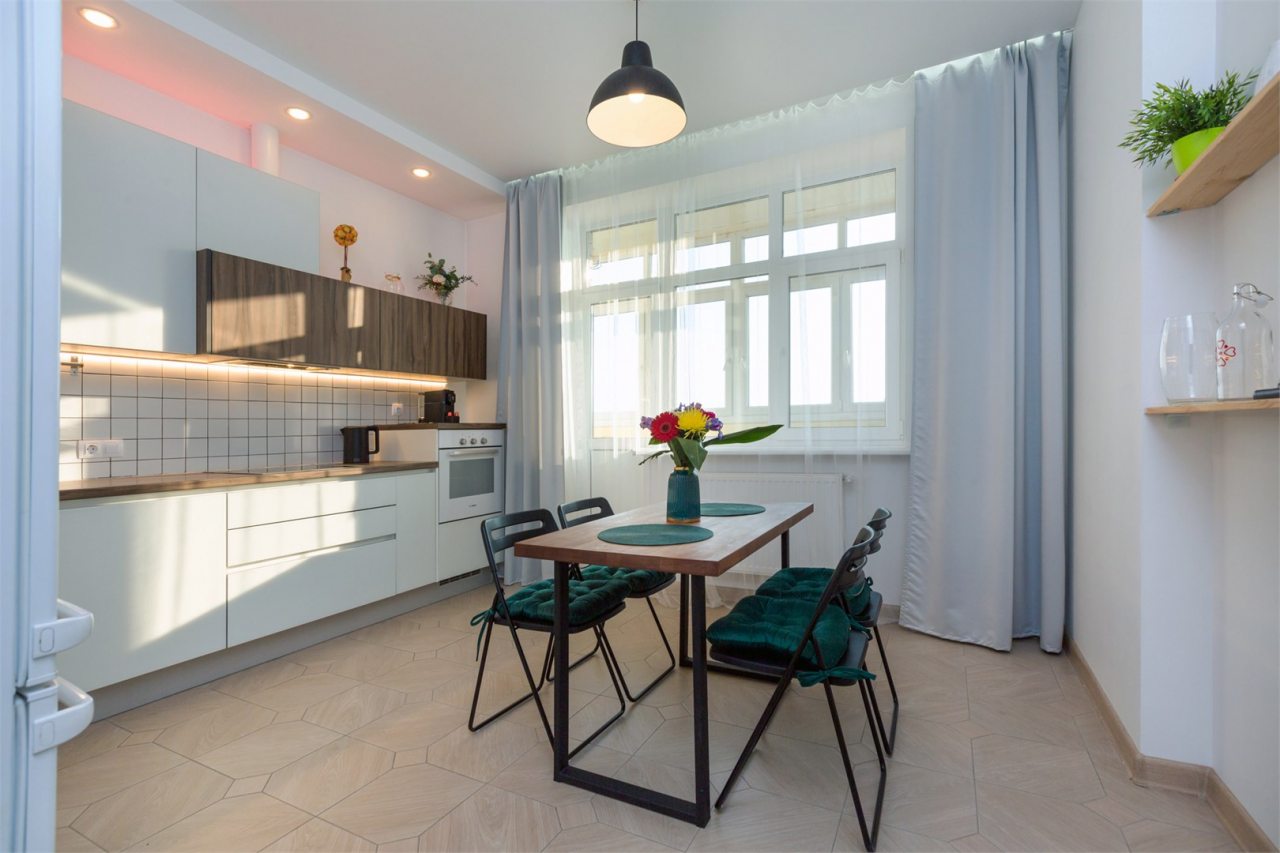 Апартаменты (Малыгина 90, кв.581), Апартаменты GOSH