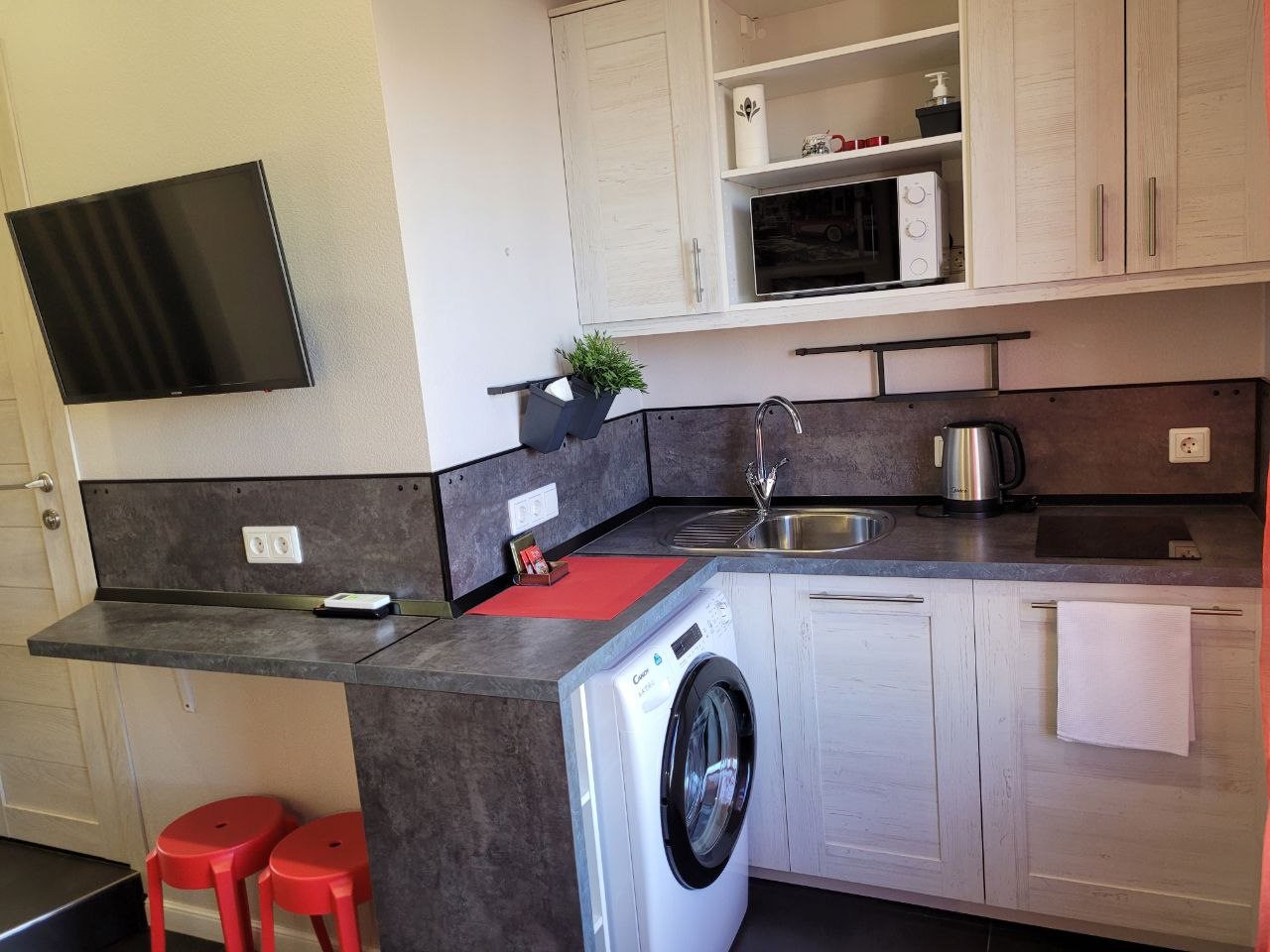 Студио (Студия с диванчиком), Апартаменты Города и страны