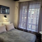 Апартаменты (Студия с тремя окнами), Апартаменты Города и страны