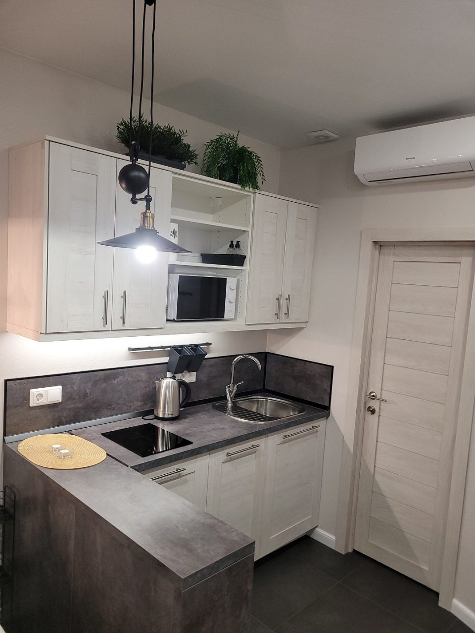 Апартаменты (Уютная студия), Апартаменты Города и страны