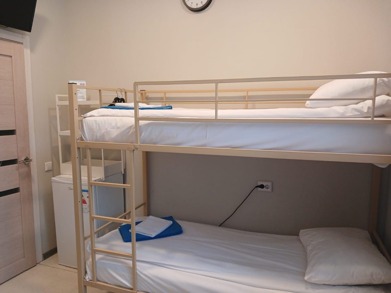 двухъярусная кровать