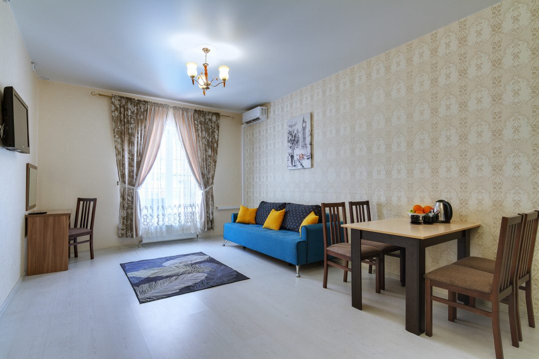 Апартаменты (Люкс 2-х комнатный с кухней №31) апарт-отеля Apart Hotel BIG&BEN, Краснодар