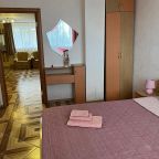 Апартаменты (Апартаменты (Стандарт двухкомнатный (N 13), 2 линия, полуцоколь)), Апарт-отель Локейт